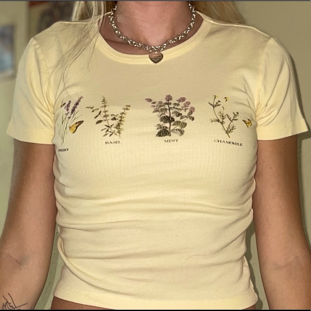 Urban Outfitters T